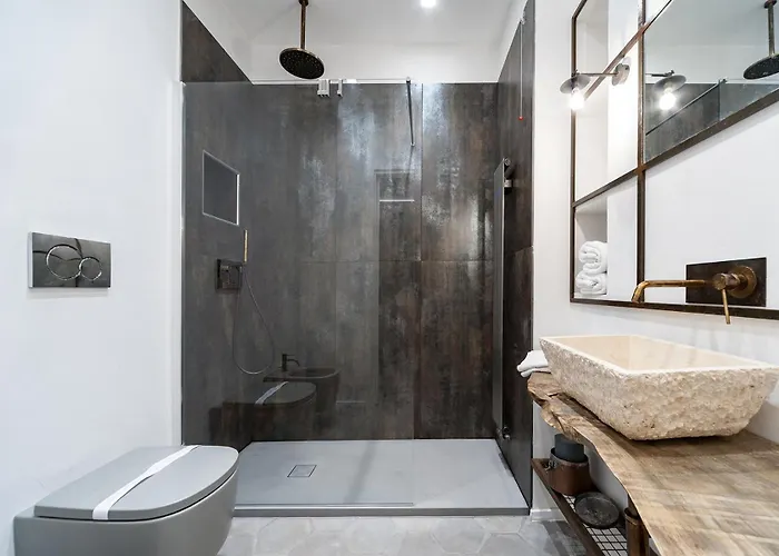 Trastevere Luxury, Ampia E Confortevole Location Sospesa Tra Design E Storia
