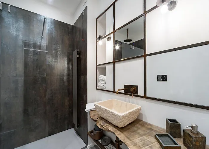 Apartment Trastevere Luxury, Ampia E Confortevole Location Sospesa Tra Design E Storia